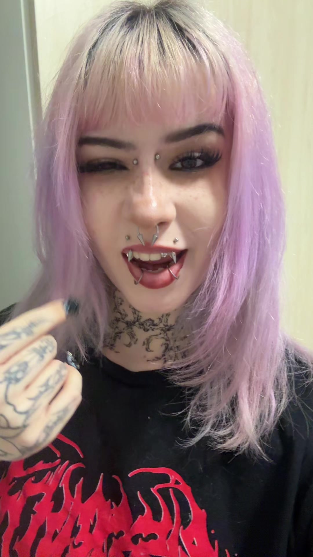 @lu