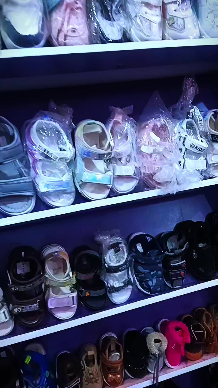 @Footwear Vendor In Trade Fair