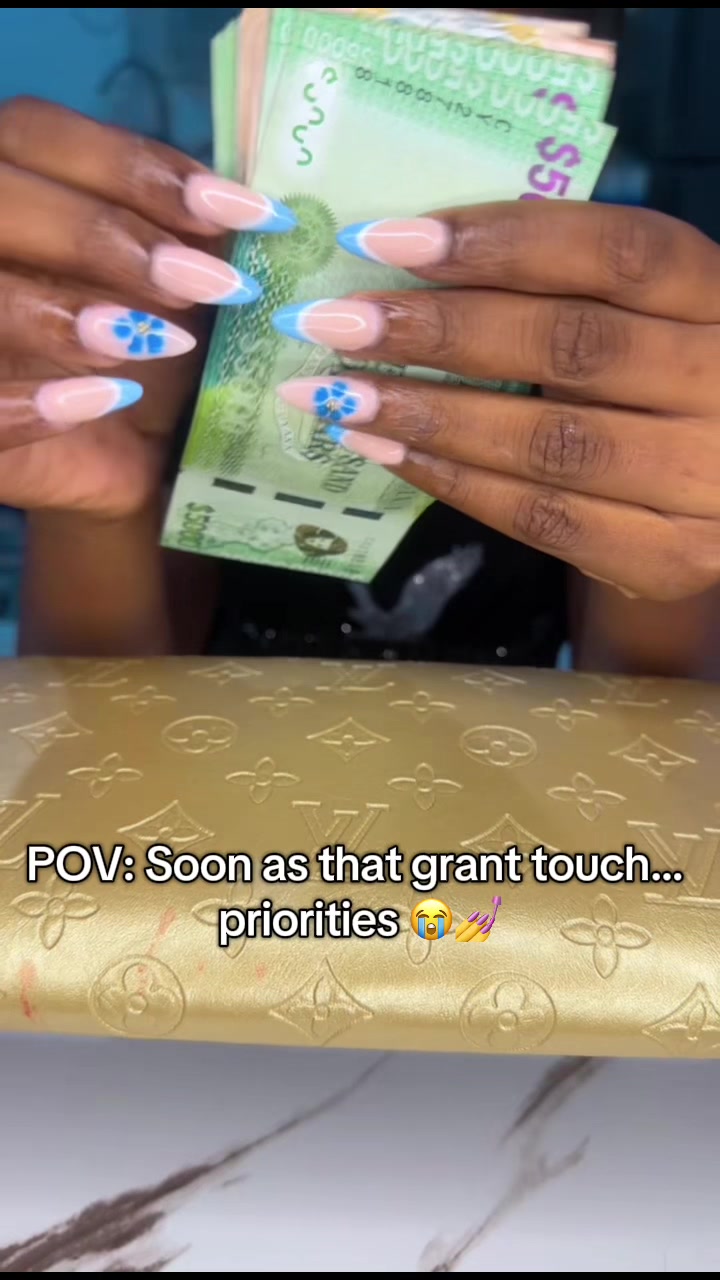@Shenique_Styles