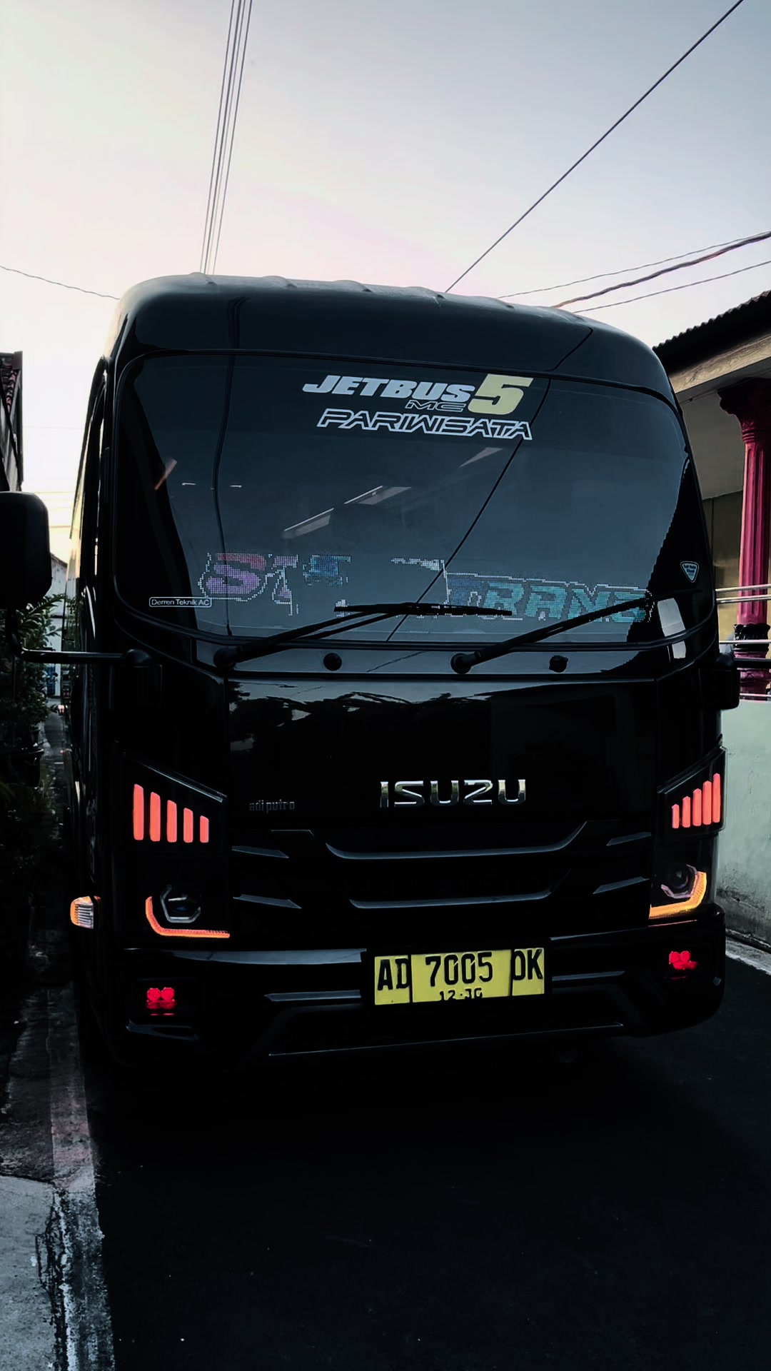 @SEWA HIACE SOLO RAYA