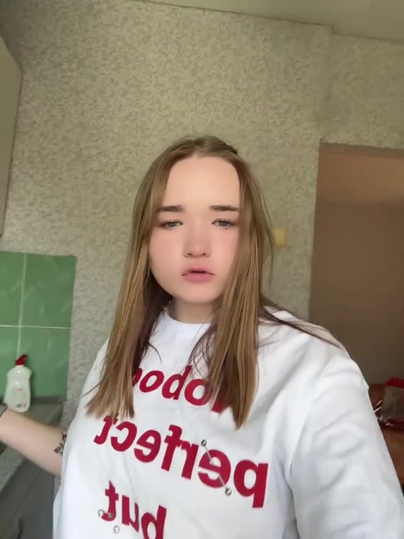 @тгк: вроде elya 🤍