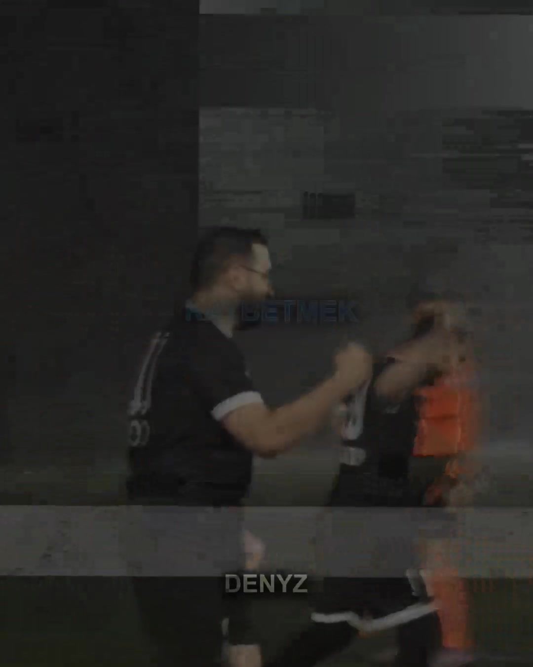 @Denyz