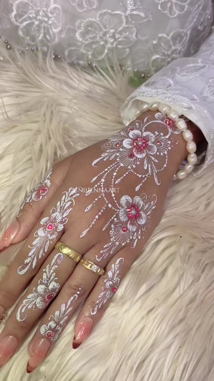 @Aini Henna