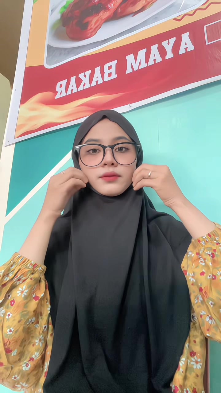 @Mona adz