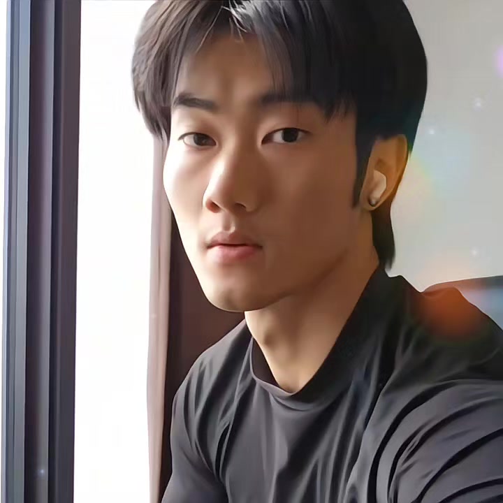 @yvoxxxl