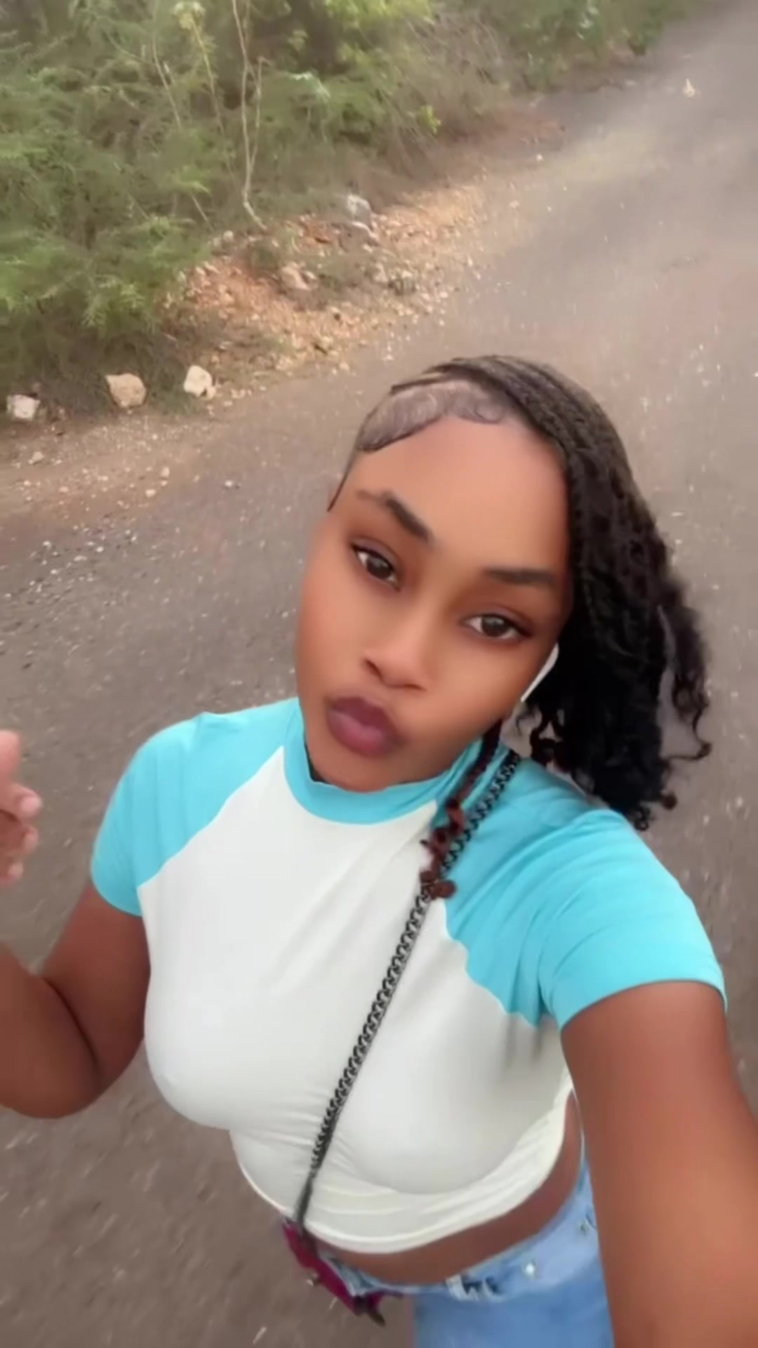 @Niya🥀