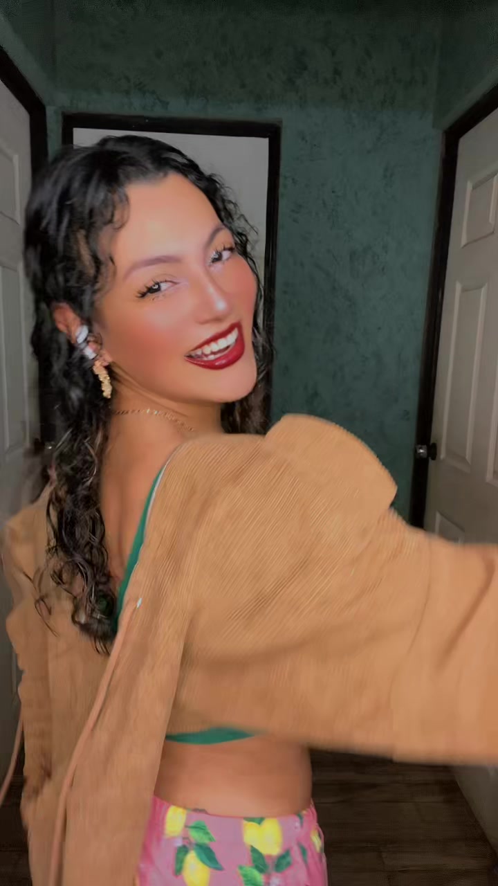 @Alejandra Ramirez☀️