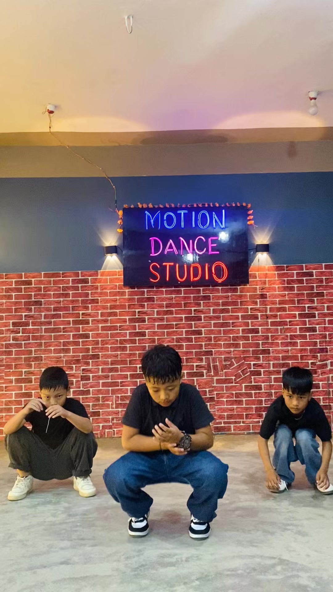 @Dancer Niroz619
