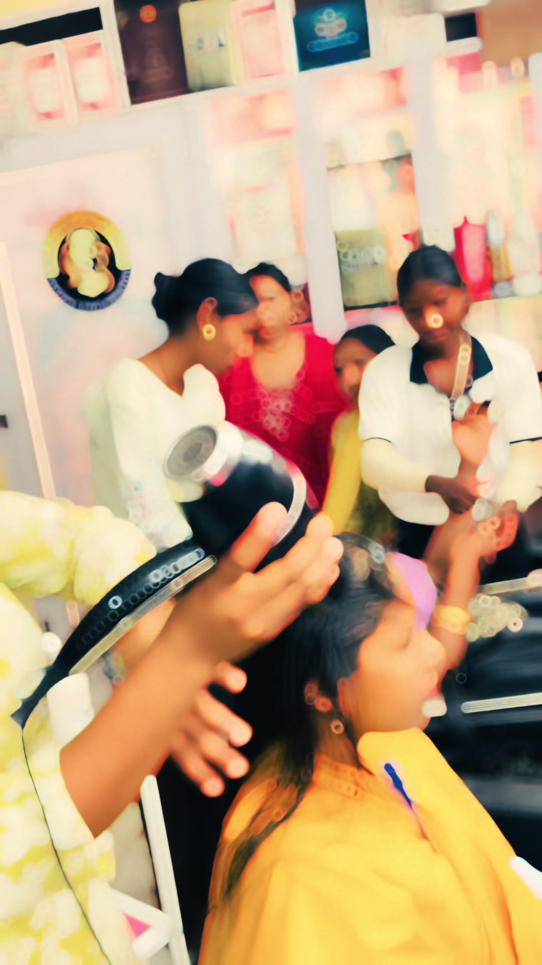 @Shila--makeup studio parasi