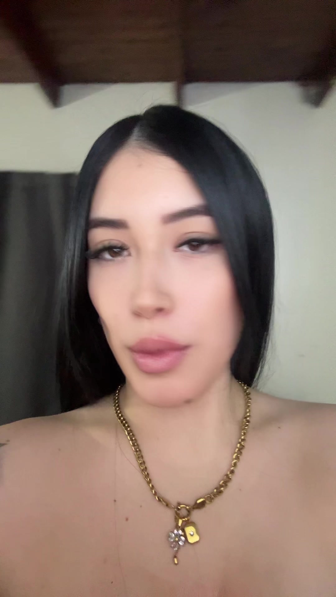@Ariana_