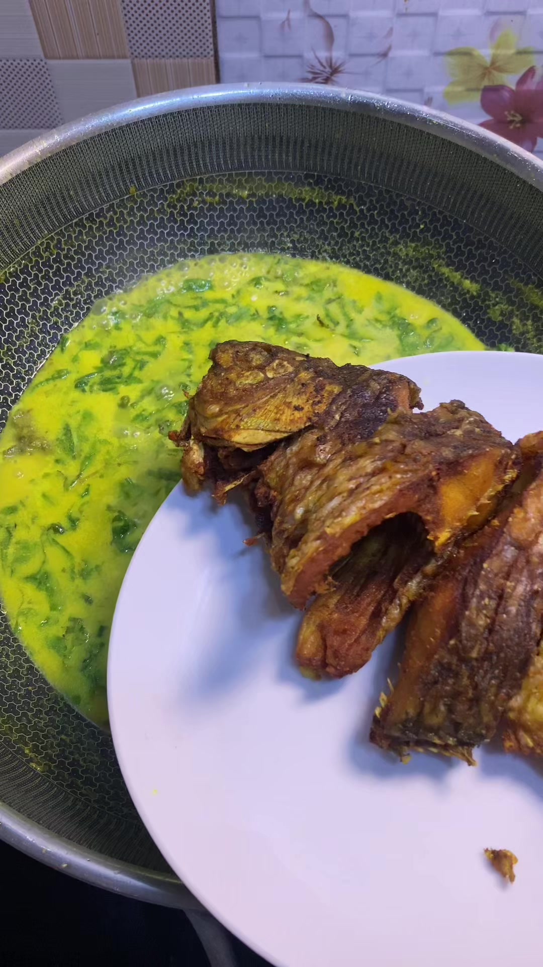 @Anak Mak ngah | حمبالي.