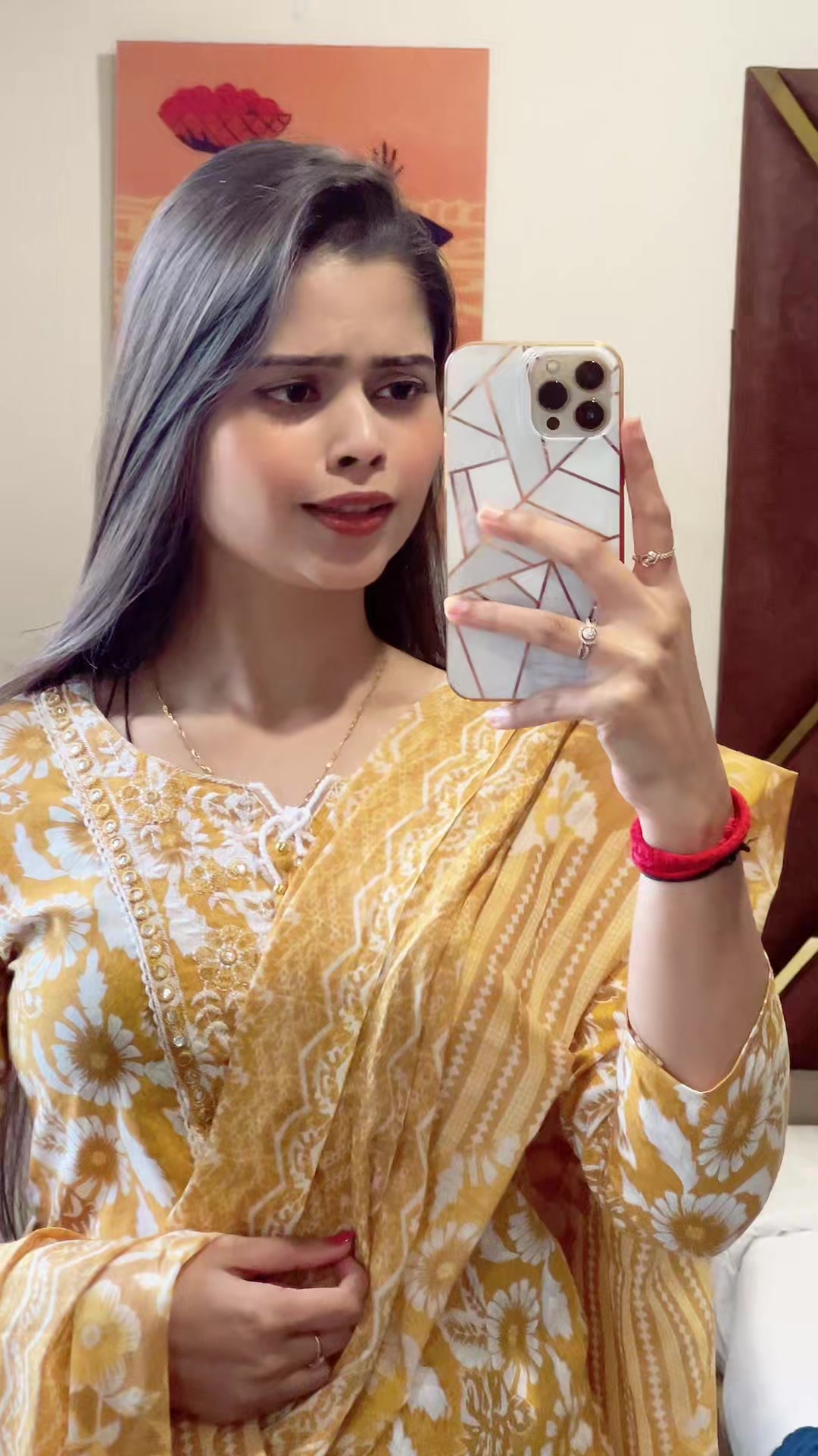 @👑Saanvi Mehra🕊️