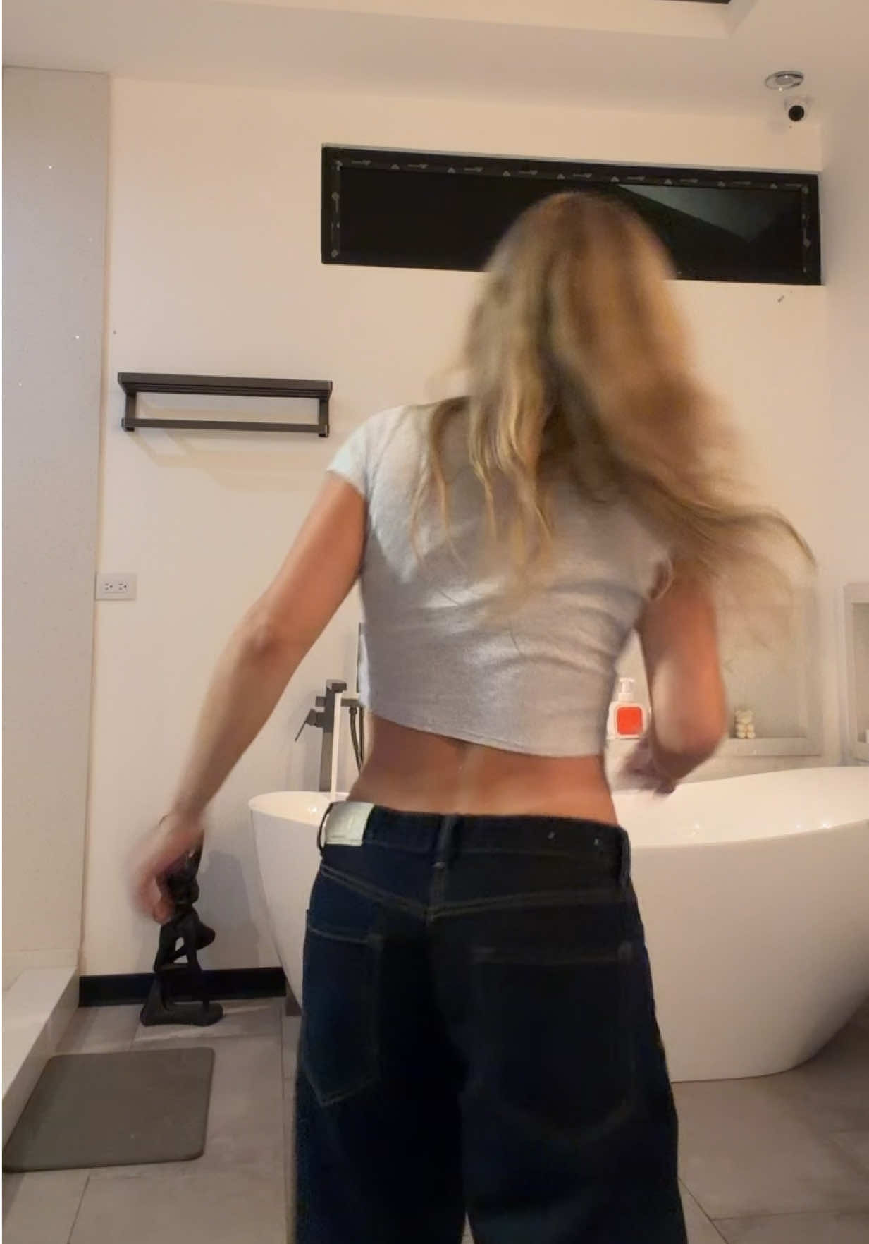 @sharooncastilloo