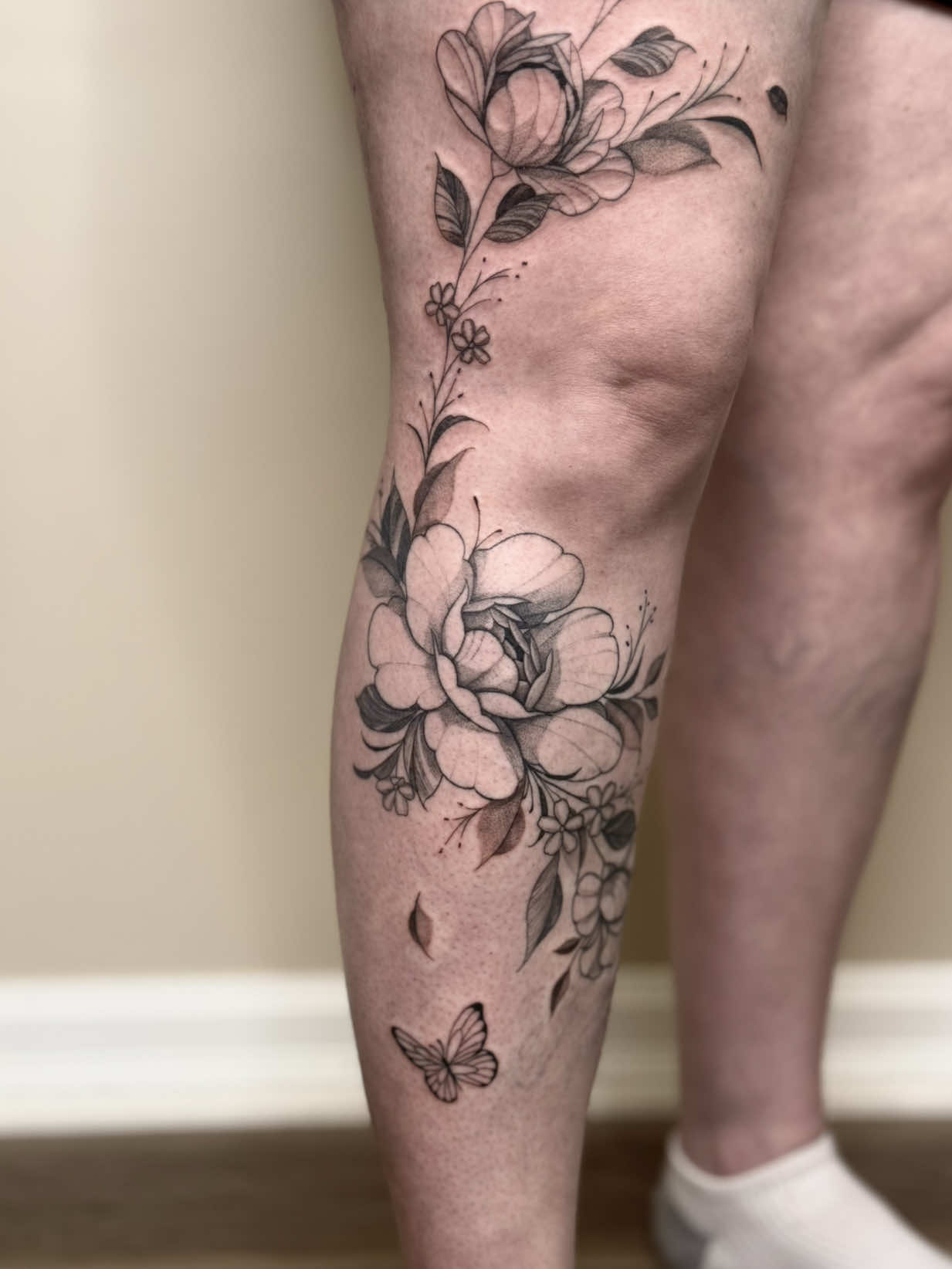 @myah | fine line tattoo artist