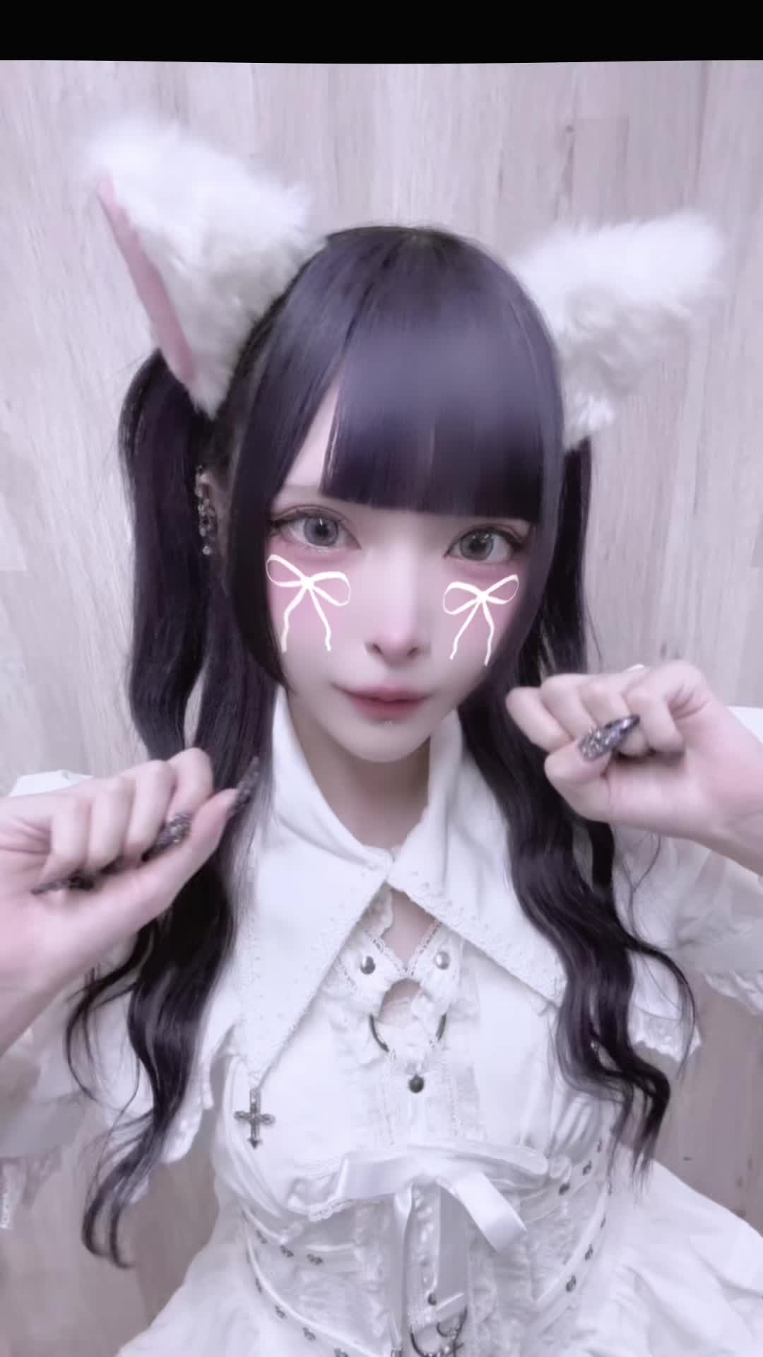 @黒魅らら
