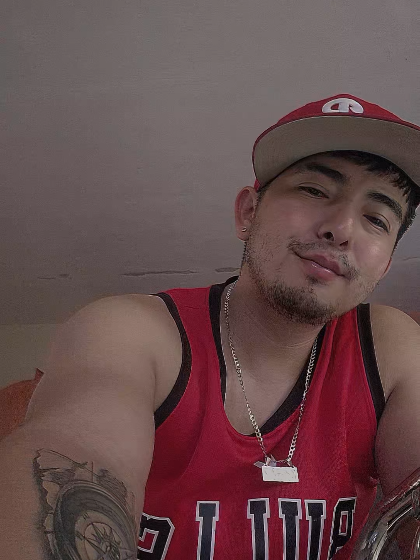 @charlie_saxor