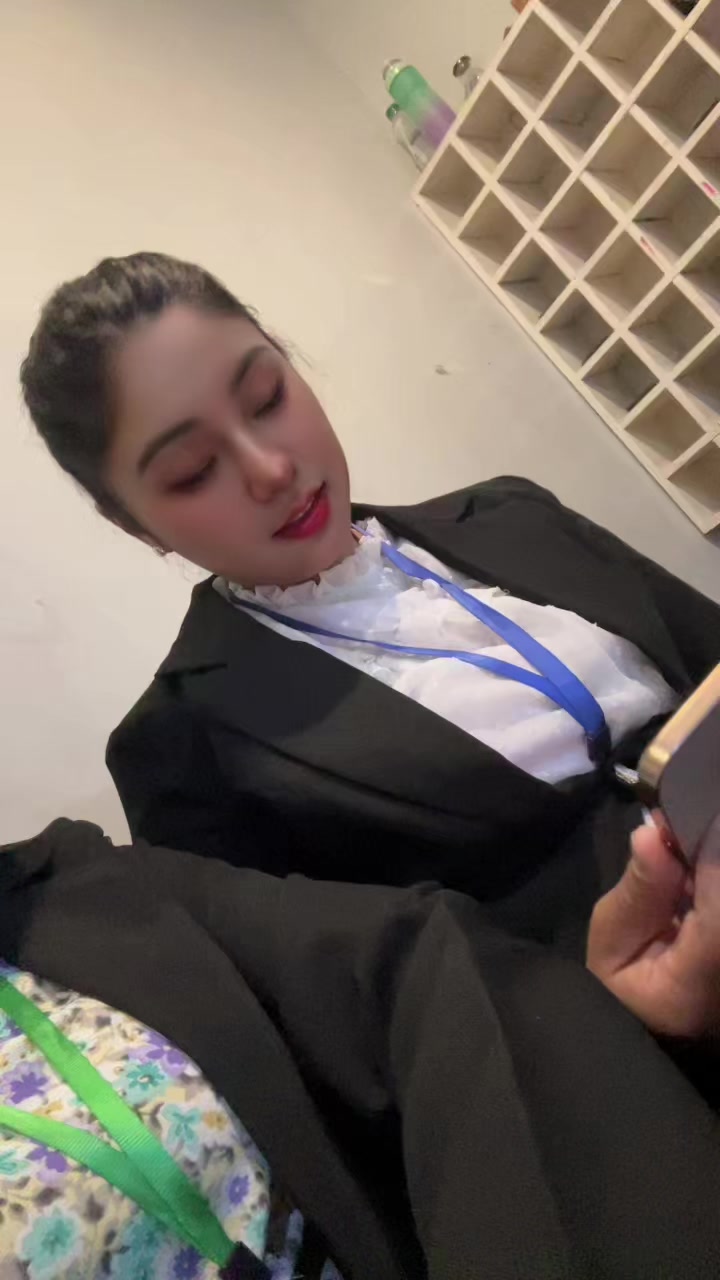 @Moon🦋🦋