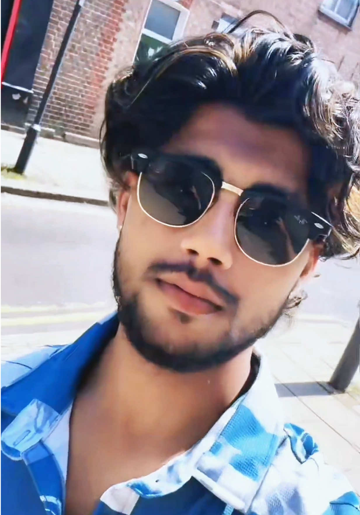 @K I S H A N T H 🐅🇬🇧