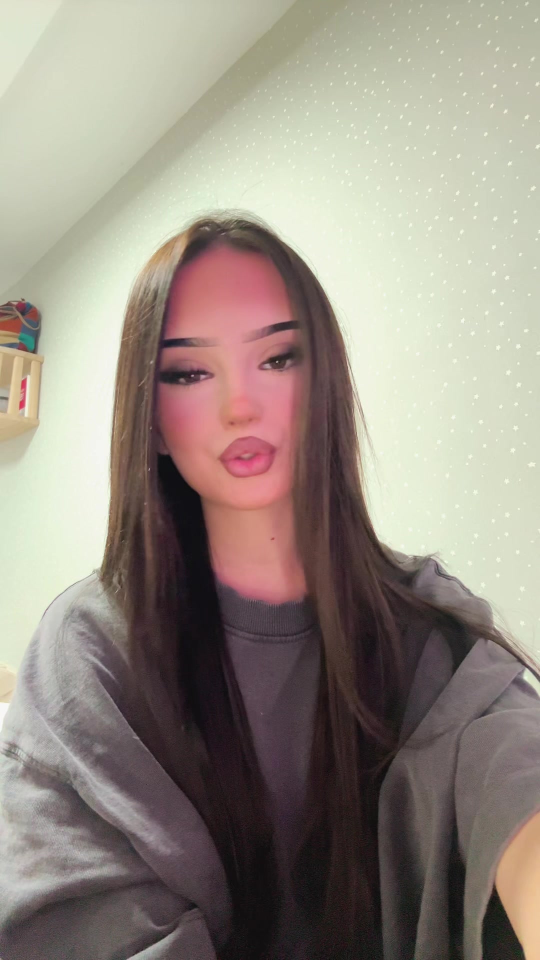 @𝙋𝙄𝙉𝙕𝘼𝙍𝙄 𝙑𝘼𝙉𝙀𝙎𝘼 🪽