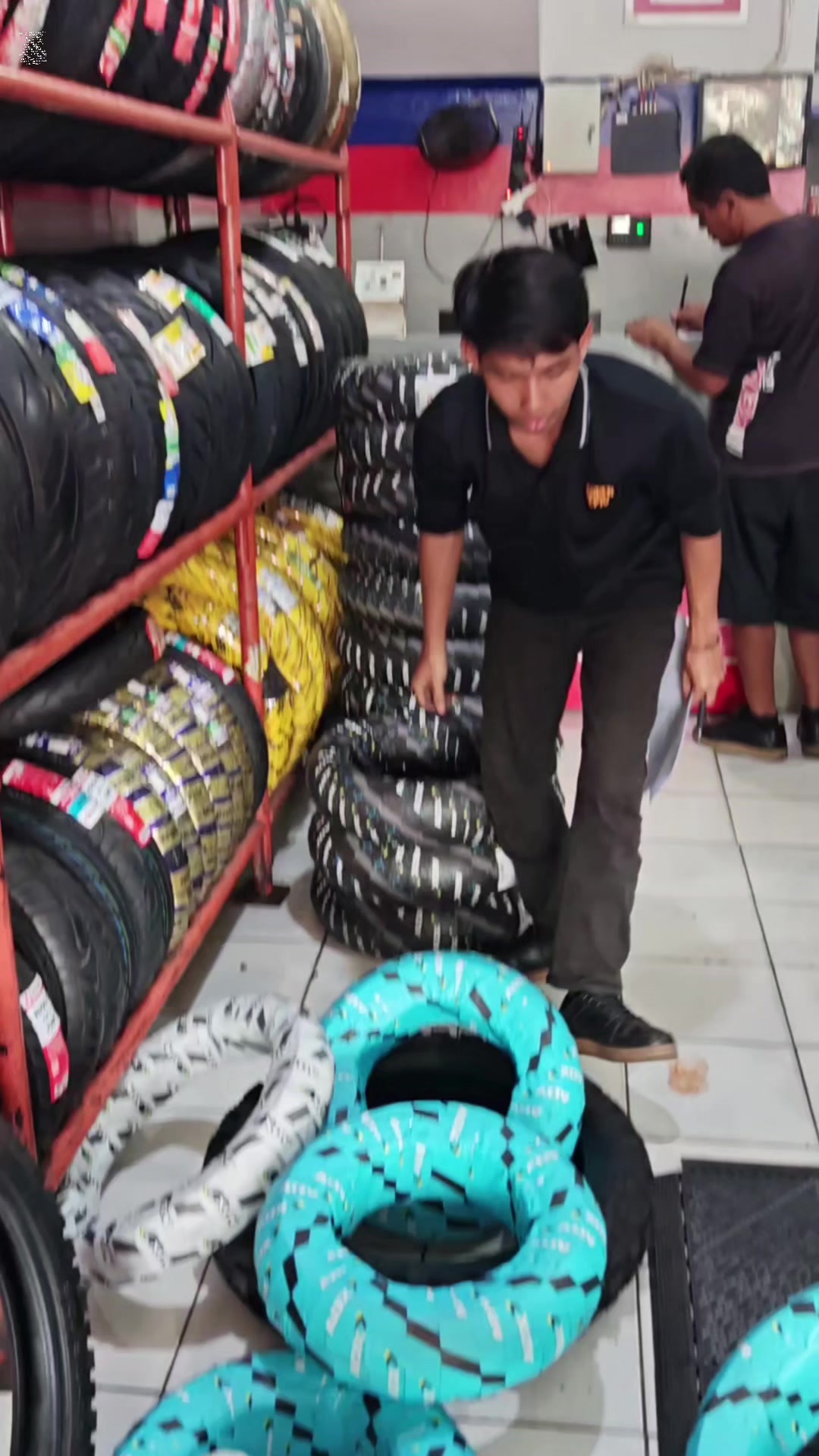 @RUMAH BAN MOTOR JAKARTA
