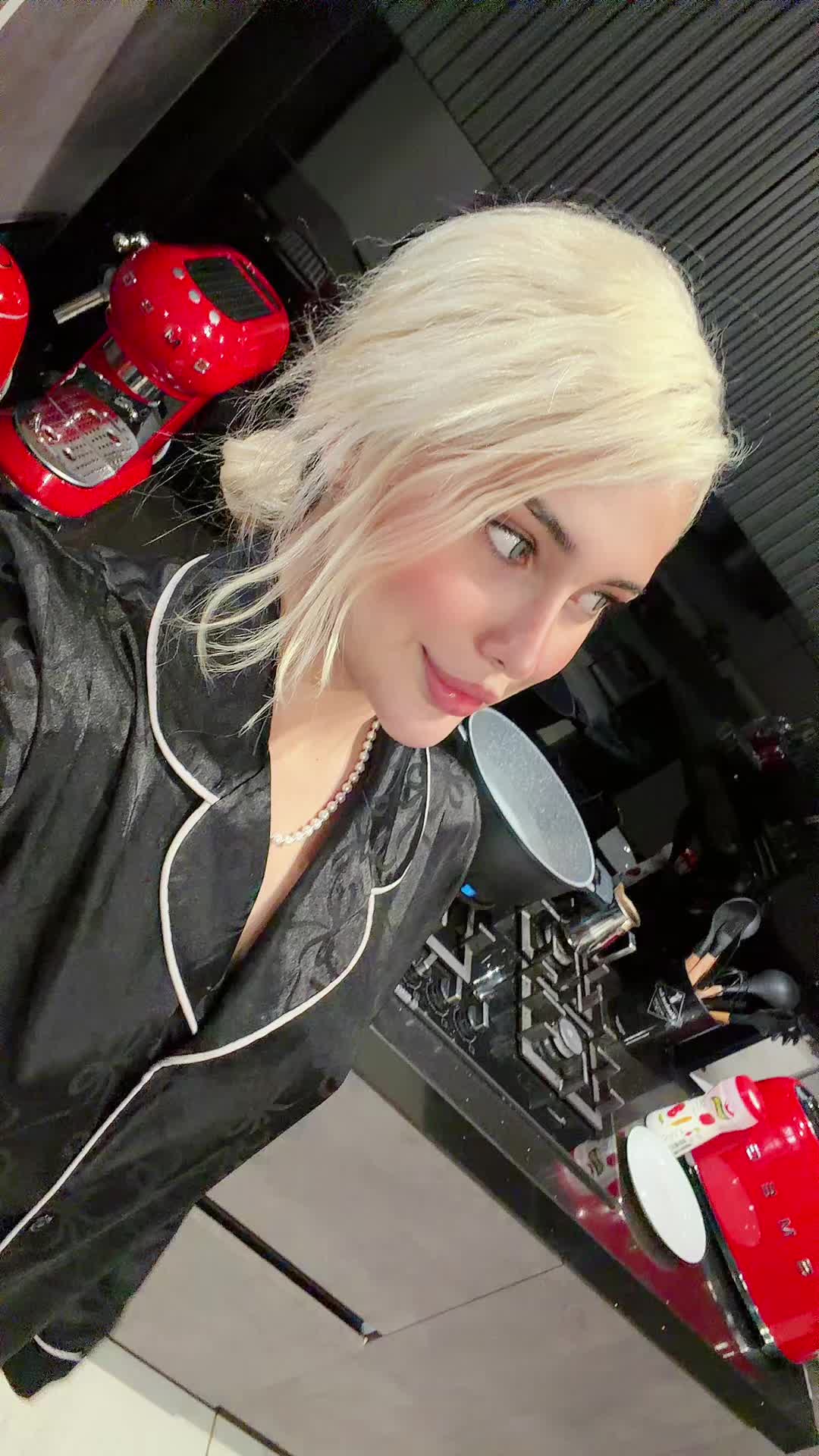 @Mahsasepahdost