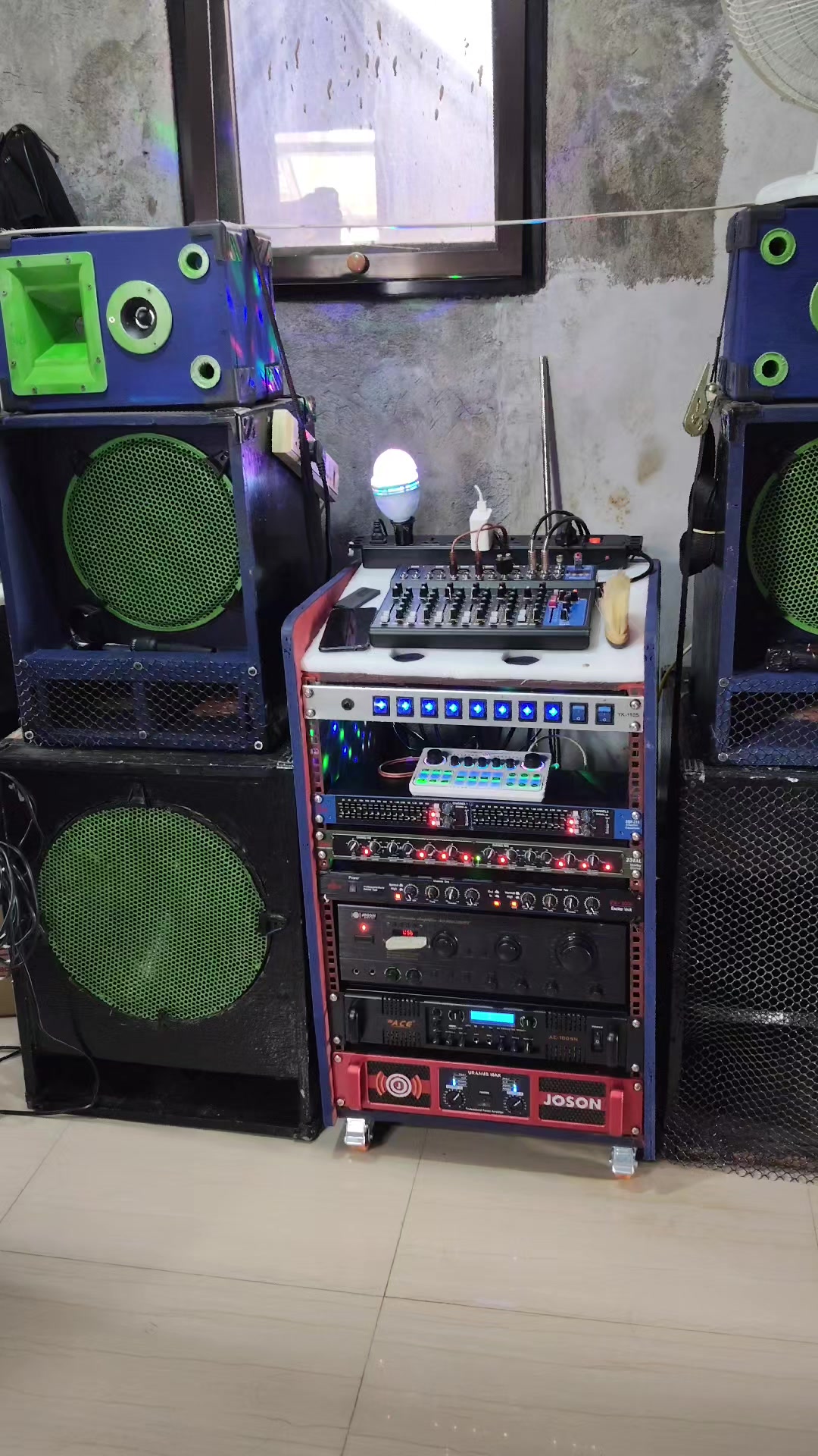 @Barber music lover's tv