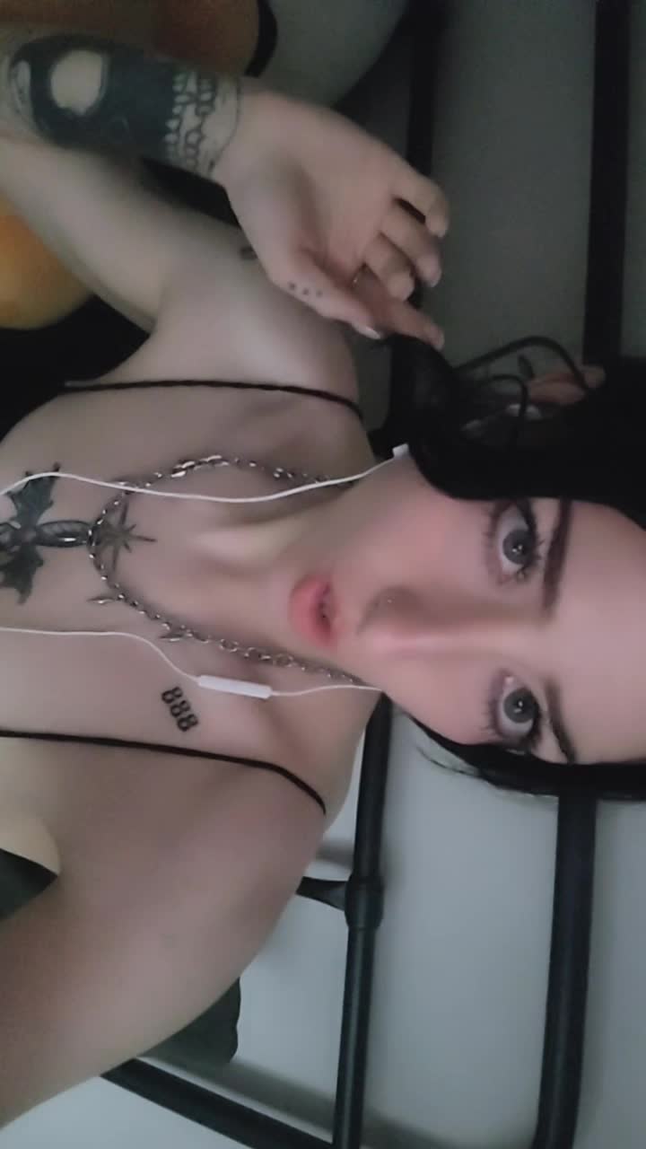 @Kiki