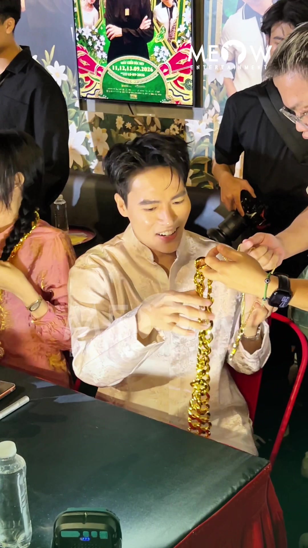 @MEOW ENTERTAINMENT
