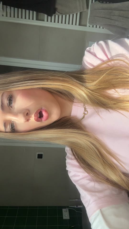 @𝐄𝐬𝐦𝐞𝐞𝐒𝐩𝐚𝐦