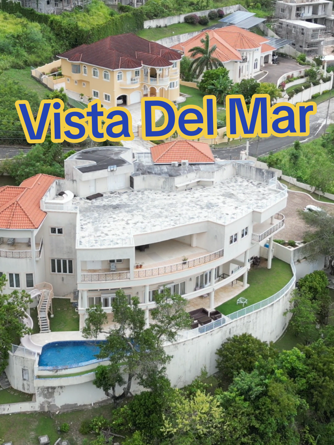 @REAL ESTATES AND ESCAPADEZ