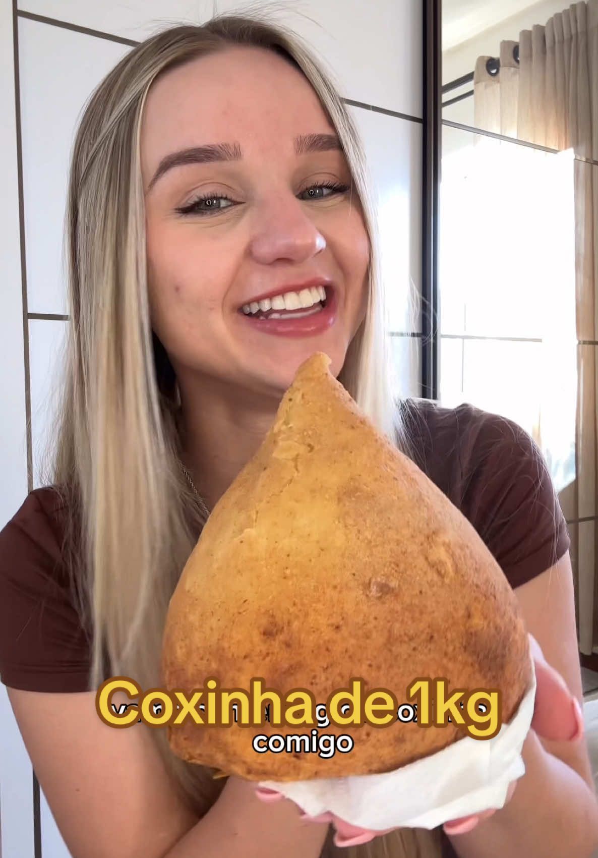 @Larissa 🍉 menina do RU