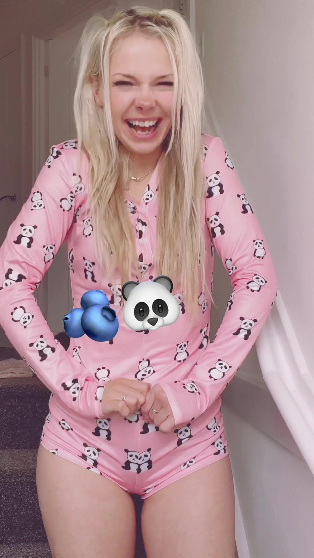 @SmileyDani158