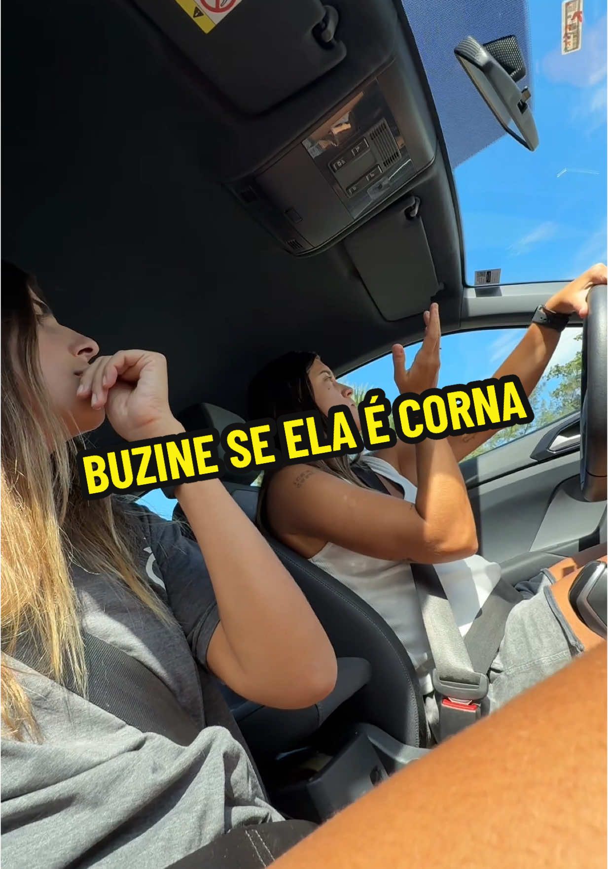 @Carolixas