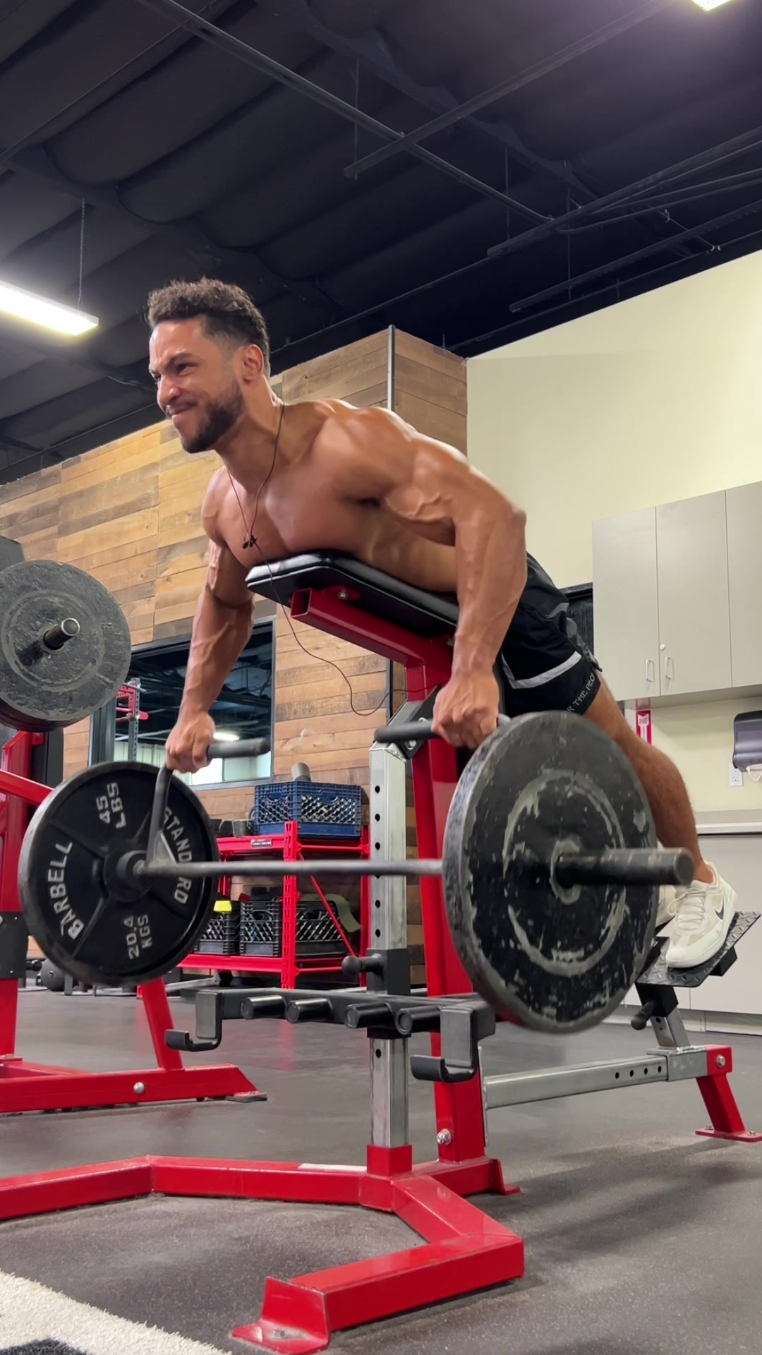 One of the best back exercise machines | joshuamanoi (@joshuamanoi)