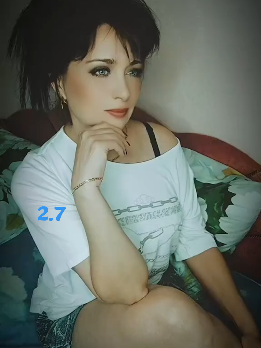 @𝑄𝑢𝑒𝑒𝑛 𝑰𝒓𝑖𝑛𝒂