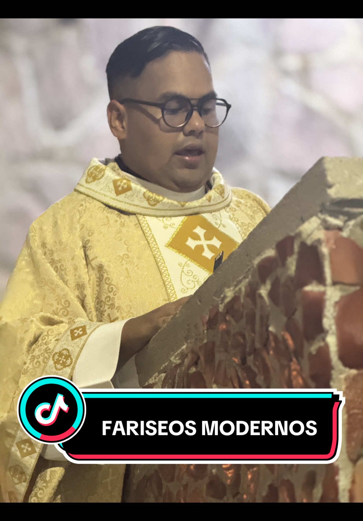 @Padre Arcangel Casique