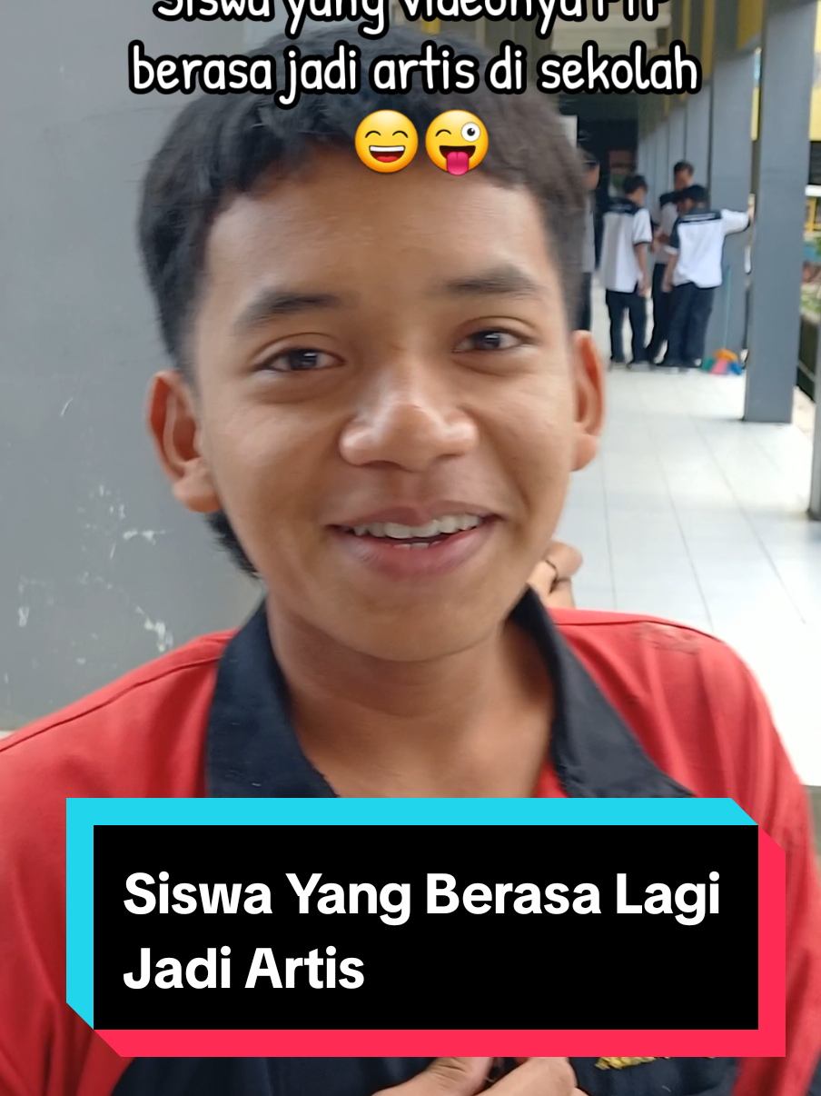 @Galeri Bu Ni di Sekolah