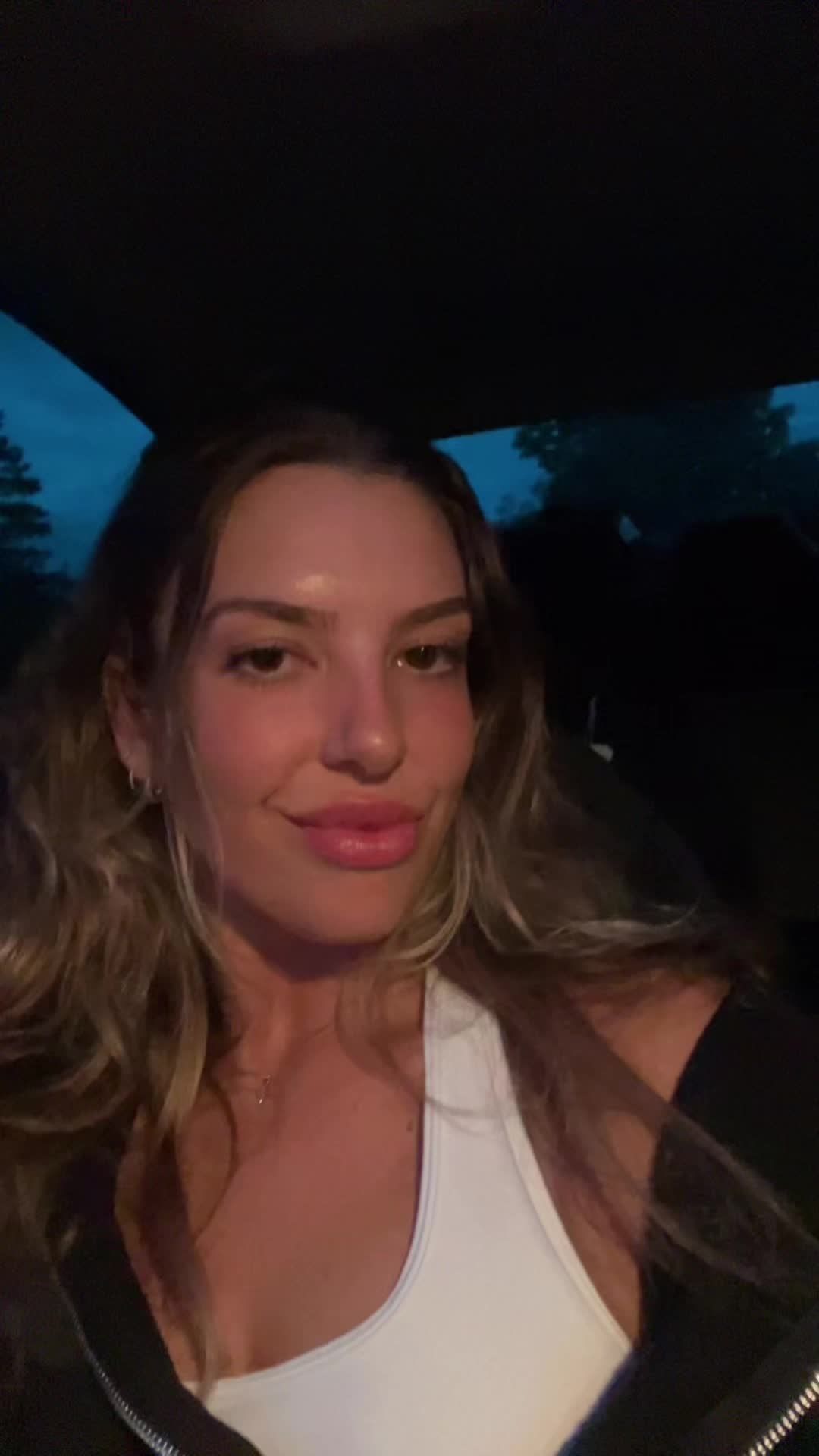 @holly <3