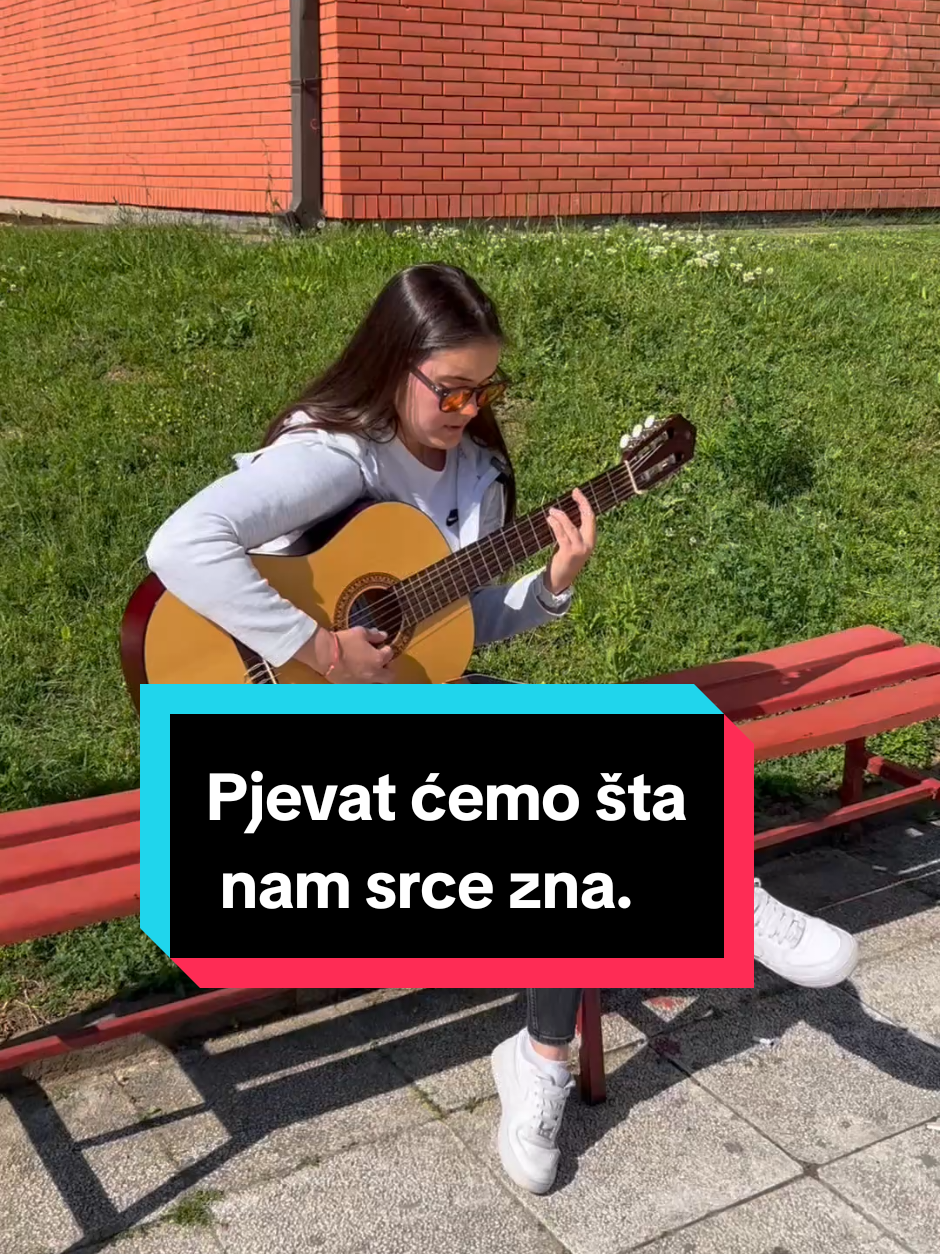 @Ekonomsko - trgovinska &scaron;kola