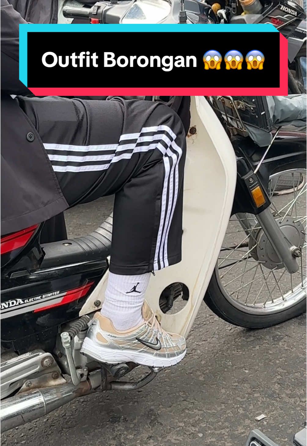 @AKASAFOOTSTORE