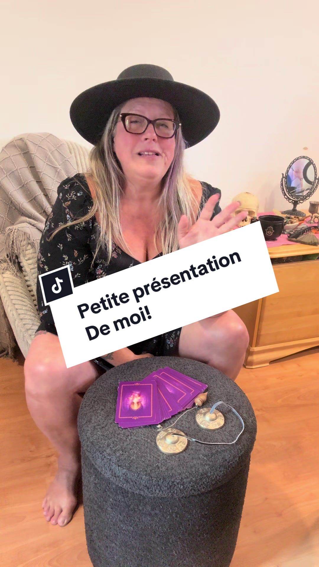 @Annie Moon sorci&egrave;re guidante