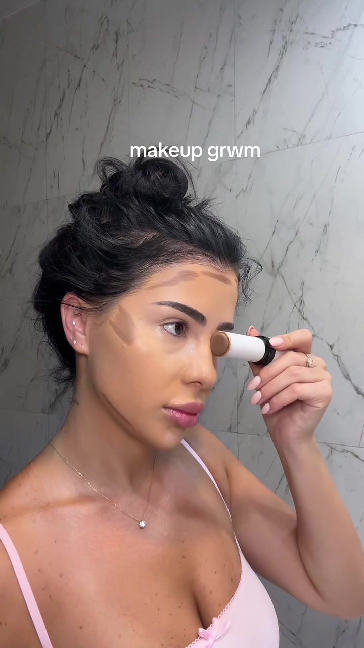 @DANIELA