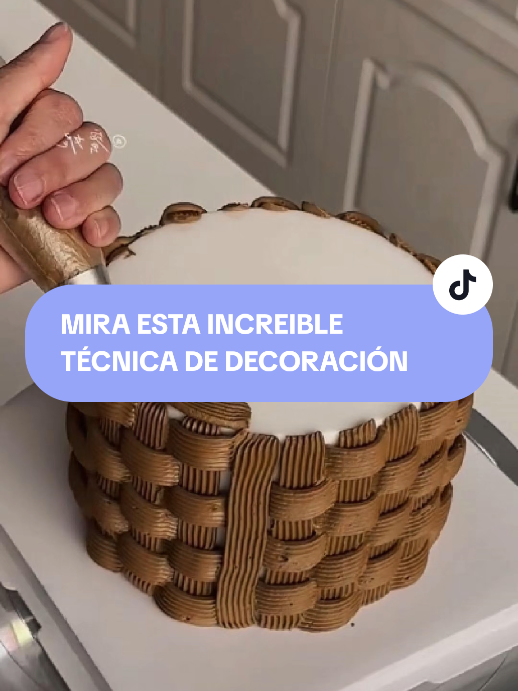 @familarepostera
