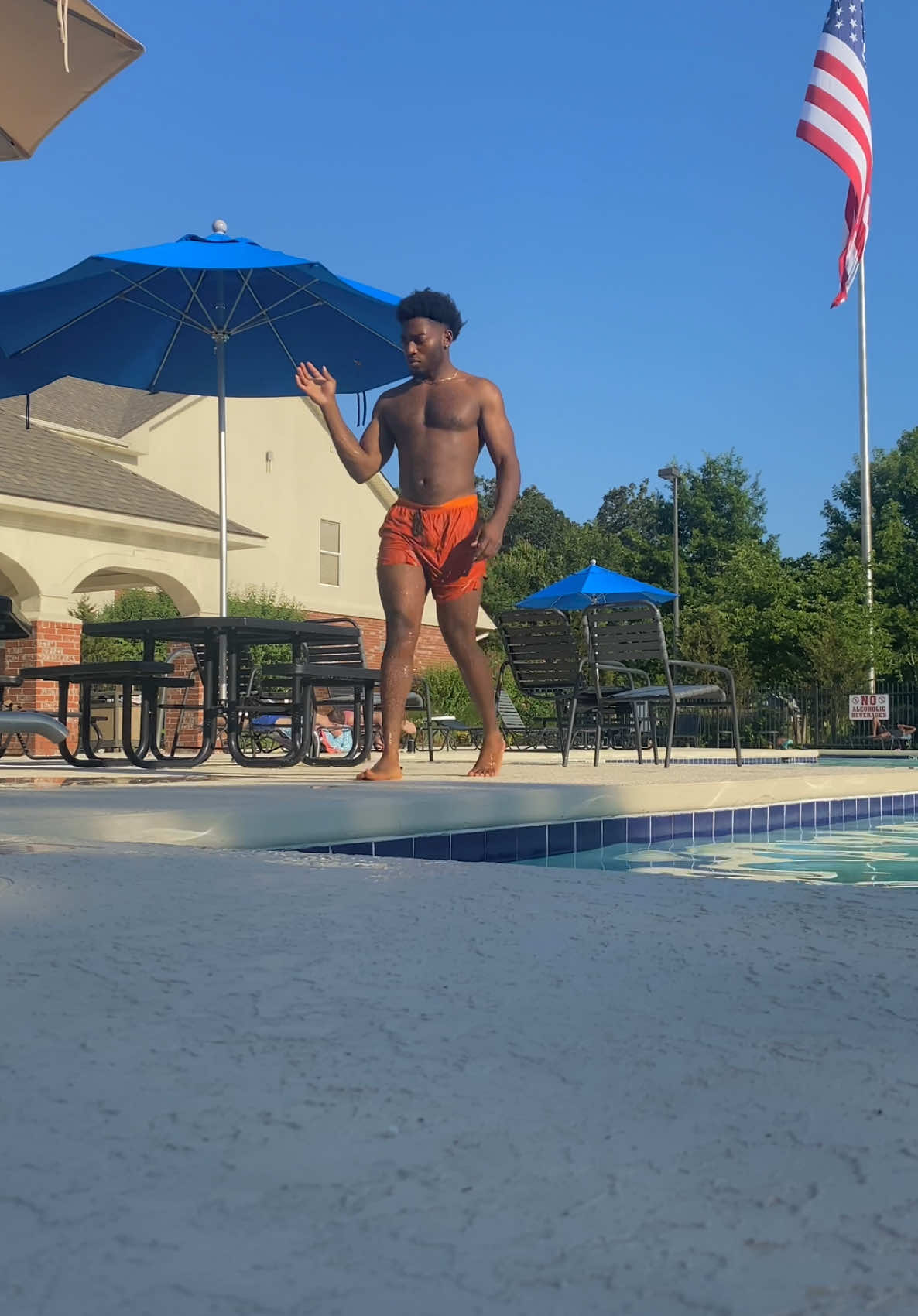 #SuperBowl Tina 🎟️ (@tinahxplorez)