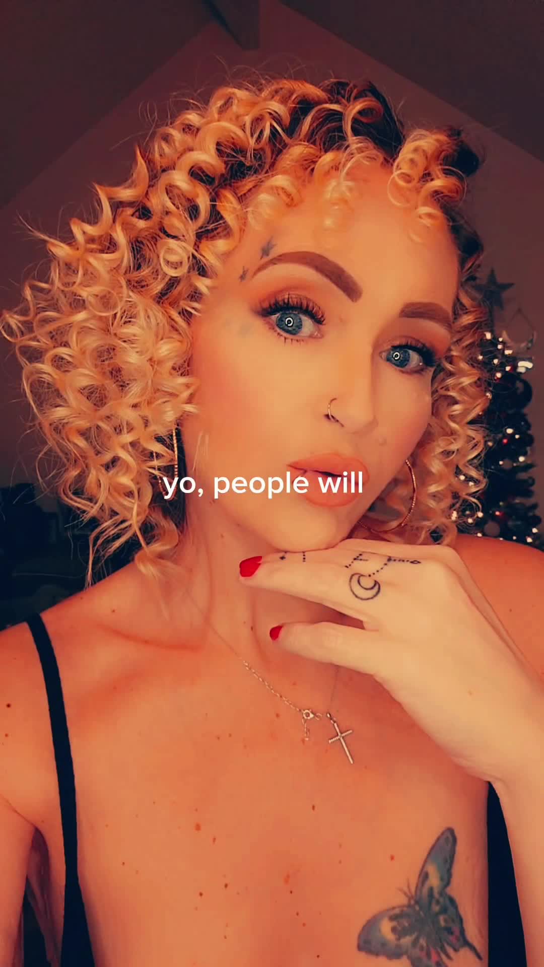 @CarlieCooksnCrunch