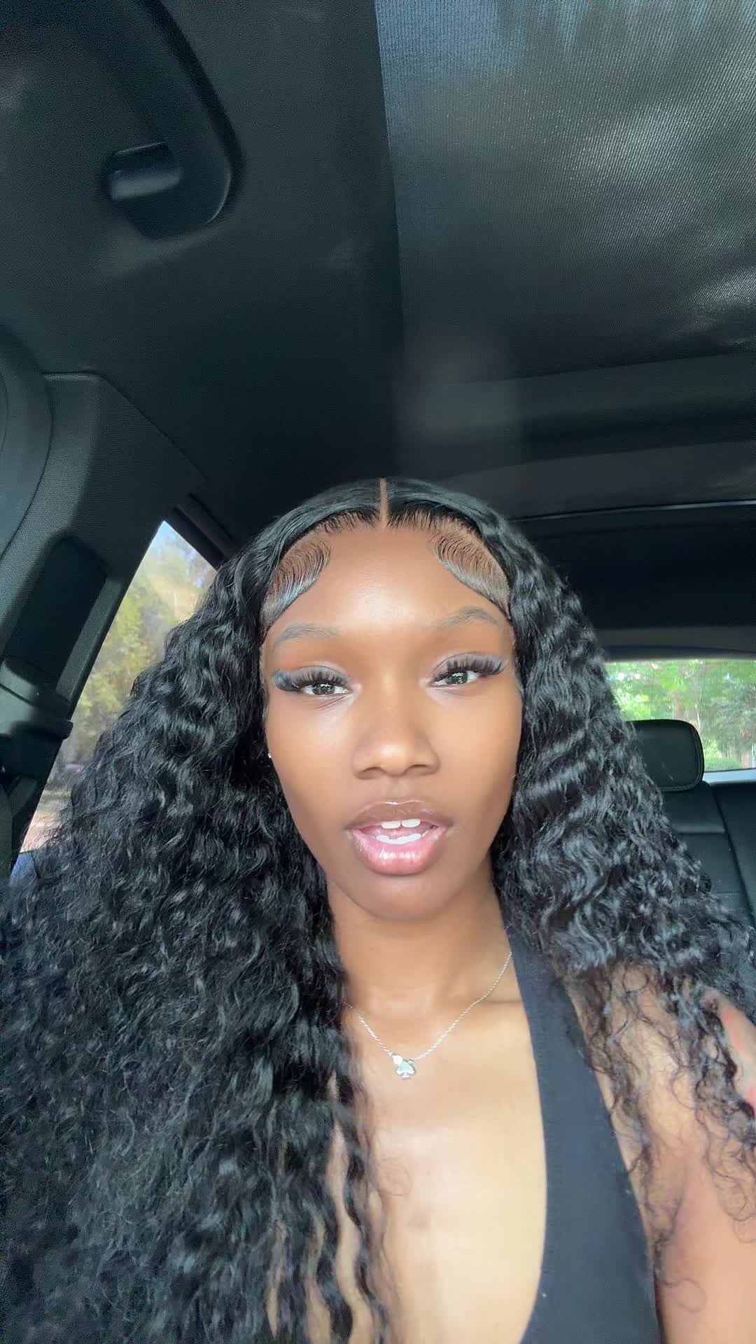 @Tati 🦋