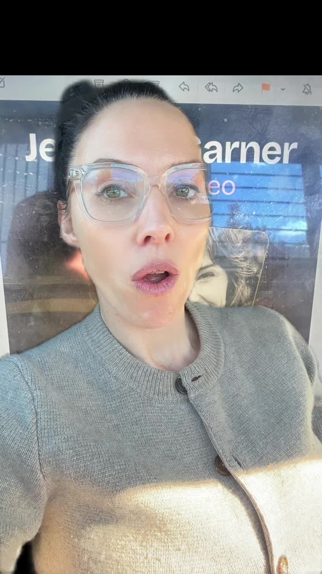 @WhitneyCummings
