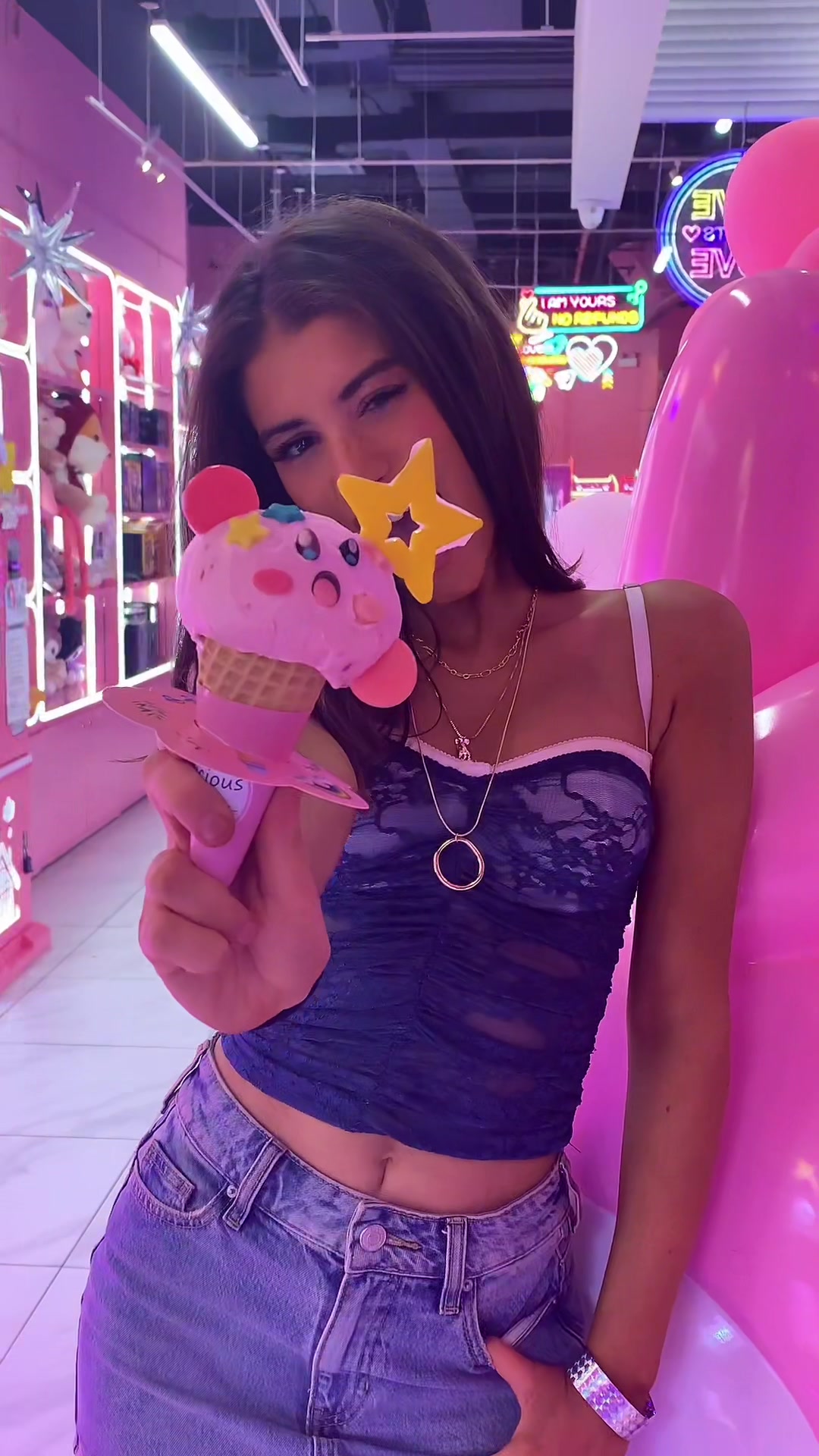 @Adriana