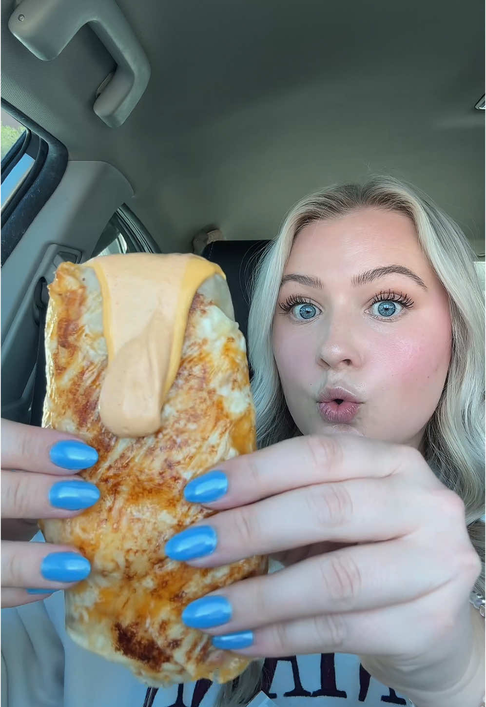 @theblondefoodie