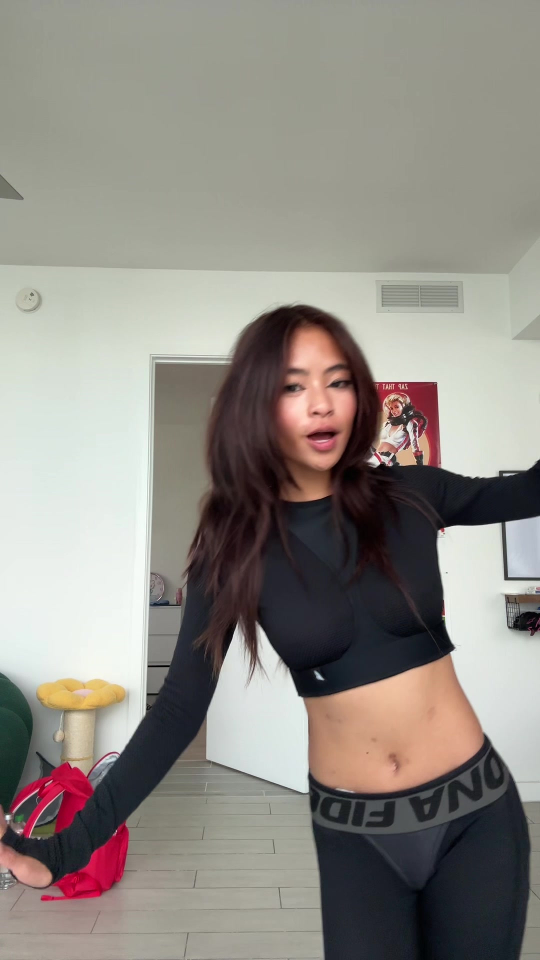 Kenna (@waifu.mei) - Urlebird